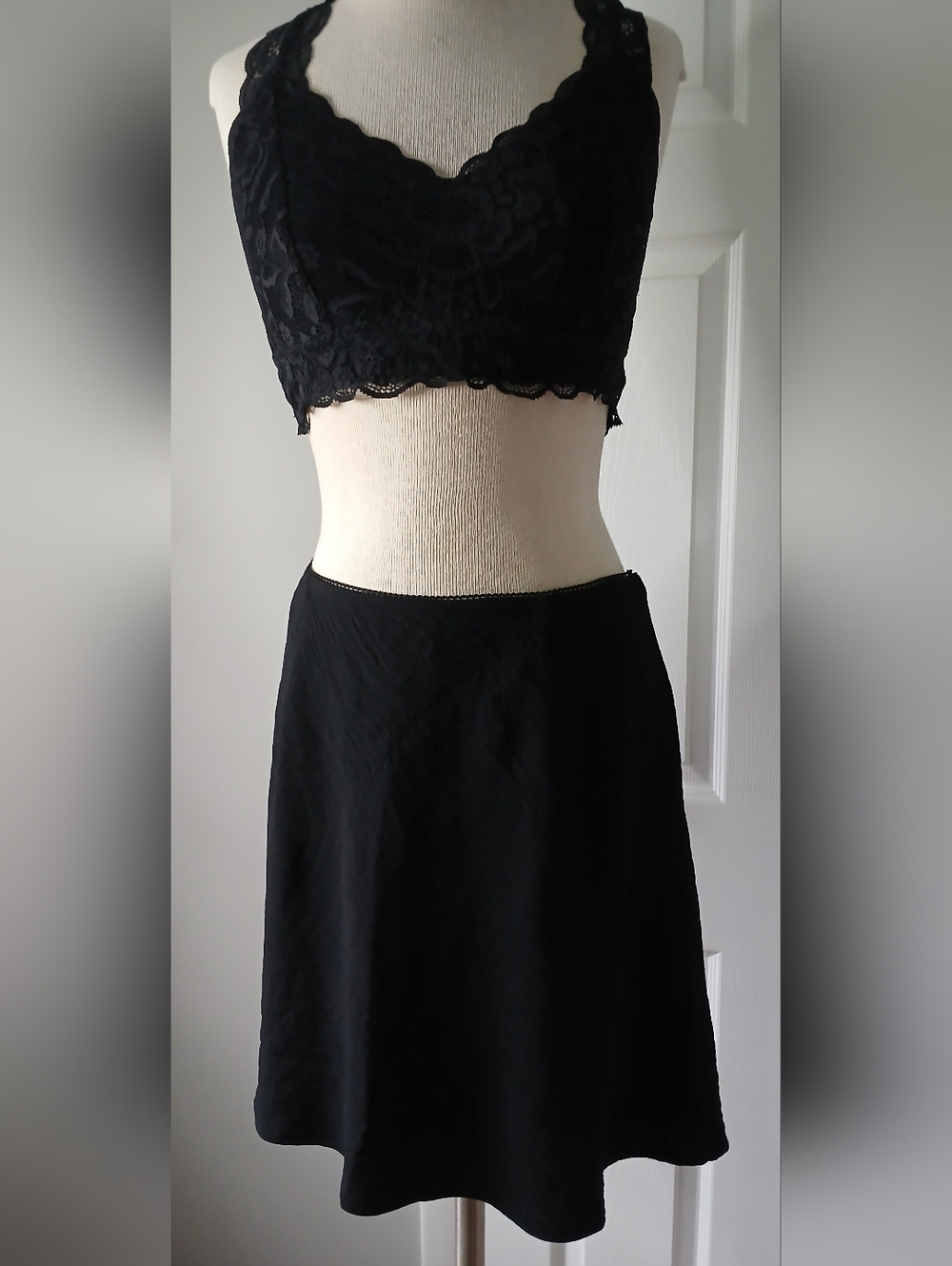 Aeropostale Lined Black A-Line Skirt. Large